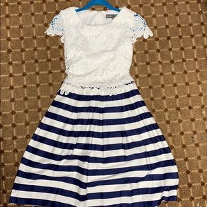 Donna Ricco White Lace Navy Striped Dress